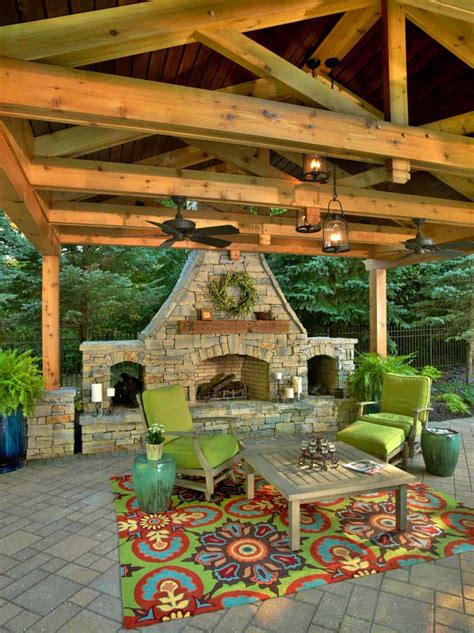 44 Traditional Outdoor Patio Designs To Capture Your Imagination