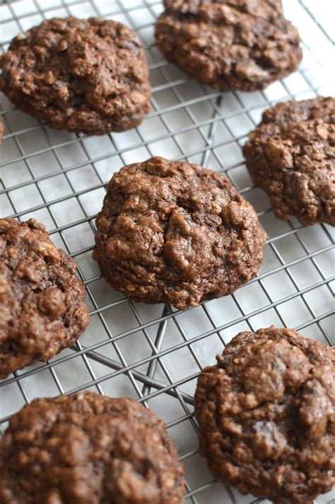 Playing with Flour: Double chocolate oatmeal cookies