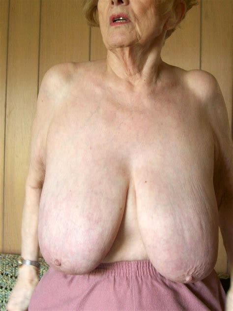Saggy Granny Tits Porn Photos