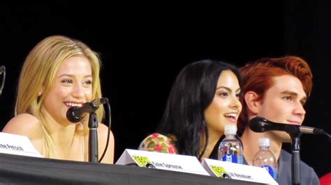 Riverdale Panel Comic Con 2017 Youtube