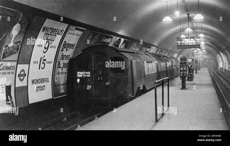 London Tube Station Archival Hi Res Stock Photography And Images Alamy