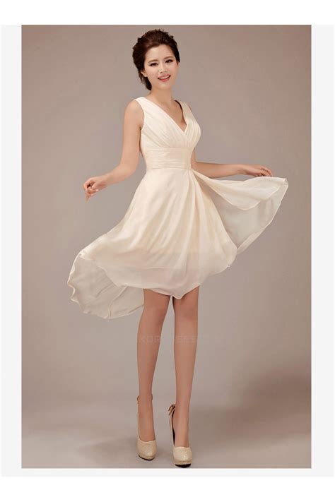 It is fashionable to have an outdoor wedding, for example a beach or garden. High Low V-Neck Short Chiffon Bridesmaid Dresses/Evening ...