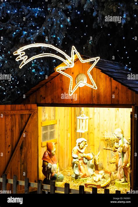 Nativity Star Hi Res Stock Photography And Images Alamy