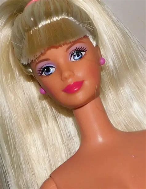 BARBIE DOLL PLATINUM Blonde Ponytail Hair Blue Eyes Legs Bend Tnt