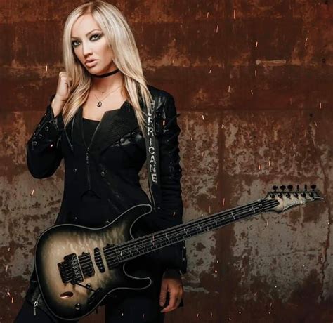 Nita Strauss Nita Strauss Female Guitarist Guitar Girl