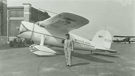 Wiley Post With His Lockheed Model 5c Vega Nr105w Winnie Mae At