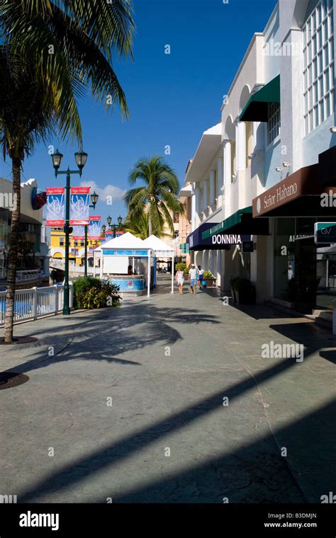 The Hotel Zone In Cancun Mexico Stock Photo Alamy