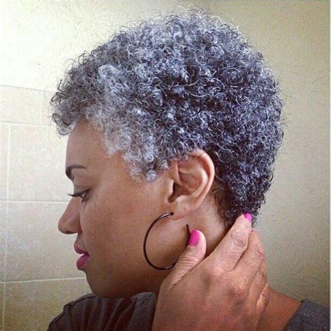 Hottest Short Haircuts For Gray Hair For Black American Women Over 50