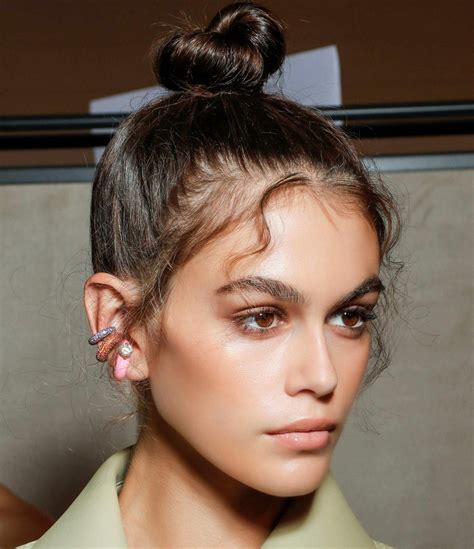 The Bazaar Guide To The Top Knot Harpers Bazaar Malaysia