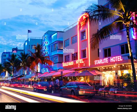 South Beach Miami Restaurants At Night On Ocean Drive Art Deco Hotels Stock Photo Alamy