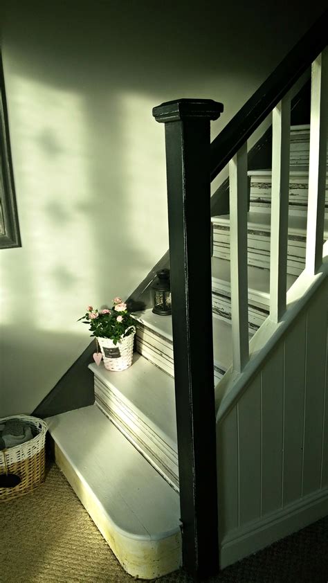 Stairs makeover - how to update your stairs on a budget