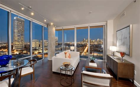 The Top 14 Apartments With Floor To Ceiling Windows In Houston Lighthouse