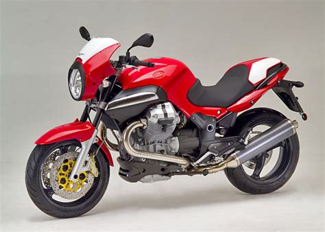 Price is unchanged over the standard version at £9378. MOTO GUZZI 1200 SPORT - Review and photos