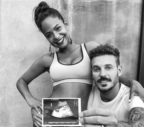 Christina announced the exciting baby news with photos of her baby bump on social media. Christina Milian fait une merveilleuse déclaration à M. Pokora