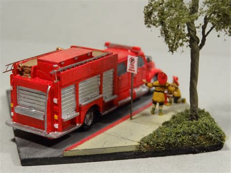 N Scale Fire Truck Diorama Rear View Model Trains Model Train