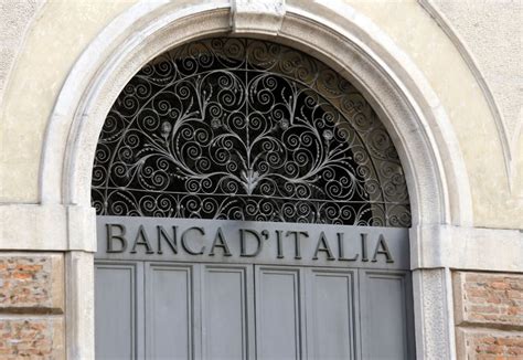 Il concorso è rivolto a laureati e a diplomati. Concorso Banca d'Italia 2020: bando per 105 assistenti ...