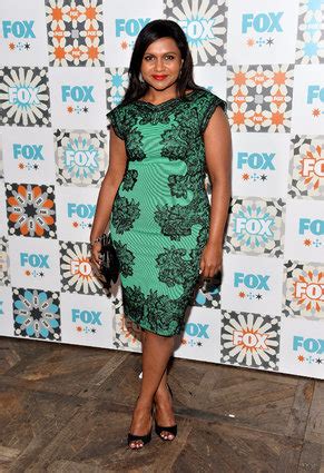 An Ode To Mindy Kaling S Playful Yet Sophisticated Style Photos