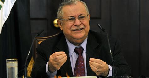 رئيس جمهورية العراق وفقا لنصوص الدستور العراقي الدائم لعام 2005 هو رئيس الدولة ورمز وحدة الوطن، يمثل سيادة البلاد، ويسهر على ضمان الالتزام بالدستور، والمحافظة على استقلال العراق، وسيادته، ووحدته، وسلامة أراضيه. محافظ كركوك يؤكد ازالة صورة جلال طالباني من القاعة الرسمية ...
