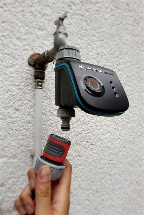 Die auswahl an produkten reicht dabei von der tropfbewässerung für kübelpflanzen bis hin zum vollautomatischen smart garden. Automatische Bewässerung im Gemüsegarten | Gezielt und ...