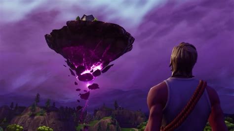 Kevin The Cube Become A Remarkable Weightlifter And Loot Lake Island