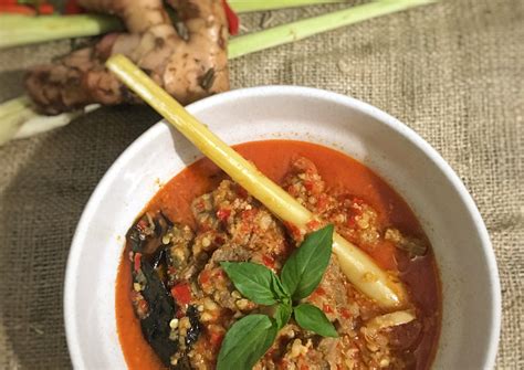 Sebagai sajian makan malam di rumah akan menciptakan ketagihan seluruh anggota keluarga. Resep Daging Bumbu Rujak oleh Blackpang's Kitchen - Cookpad