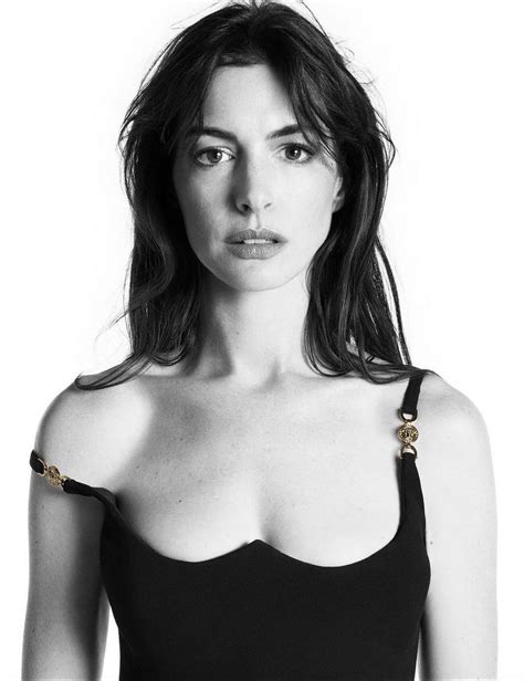 Ester On Twitter Rt Thecinesthetic Anne Hathaway For Versace