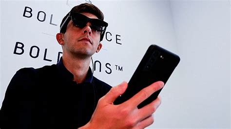 New Ar Glasses Allow Deaf People To ‘see Conversations By Turning