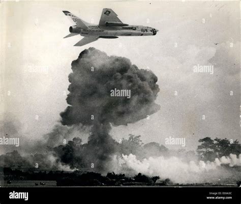 Atom Bomb Explosion Stockfotos Und Bilder Kaufen Alamy