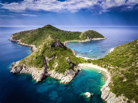 Aside from the durrell's, corfu has captured the heart of ex british prime minister william gladstone and hollywood stars vivien leigh and laurance olivier. Vasaros atostogos Korfu saloje su skrydžiu ir 7 n. viešbutyje!