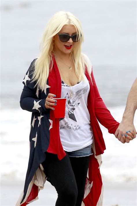 Christina Aguilera Celebrates 4th July At The Beach In Malibu Hawtcelebs