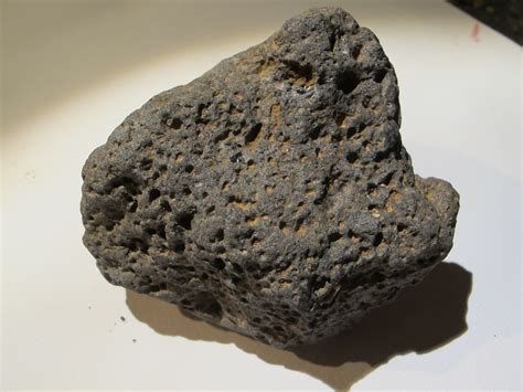 Jan 20, 2012 · iron meteorites are 3.5 times as heavy as ordinary earth rocks of the same size, while stony meteorites are about 1.5 times as heavy. météorite? - Météorites - Géoforum