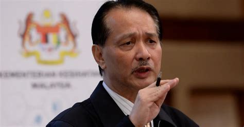 Game show red zone on the world and danger zone. Public urged to download MySejahtera, MyTrace mobile apps ...