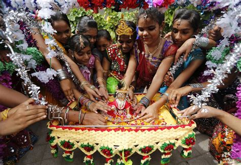 Janmashtami 2014 India Celebrates Lord Krishnas Birth Anniversary