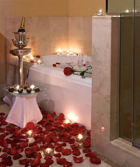 20 Romantic Candles And Rose Petals
