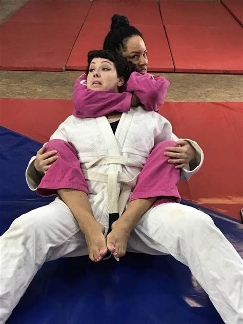 Pin Von Luke Cage Auf Judo Y Jujitsu Para La Mujer Y Vida Real Kampfkunst Frauen Kampfkünste