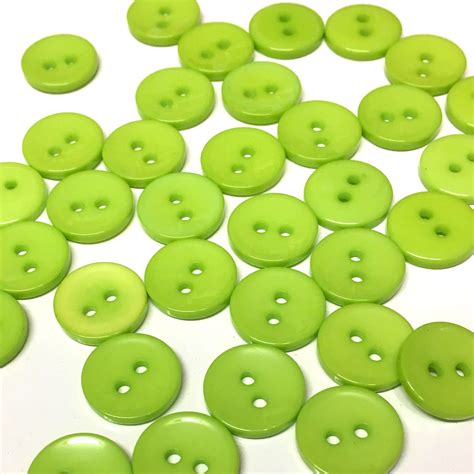 20 Green Buttons Green Shiny Buttons Resin Buttons 15mm Etsy