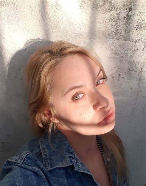 Olga Cabaeva On Twitter Selfie Naturalighting Outdoors
