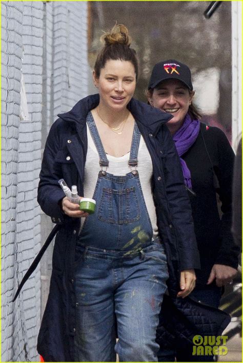 Jessica Biel Dresses Baby Bump In Dirty Denim Overalls Photo
