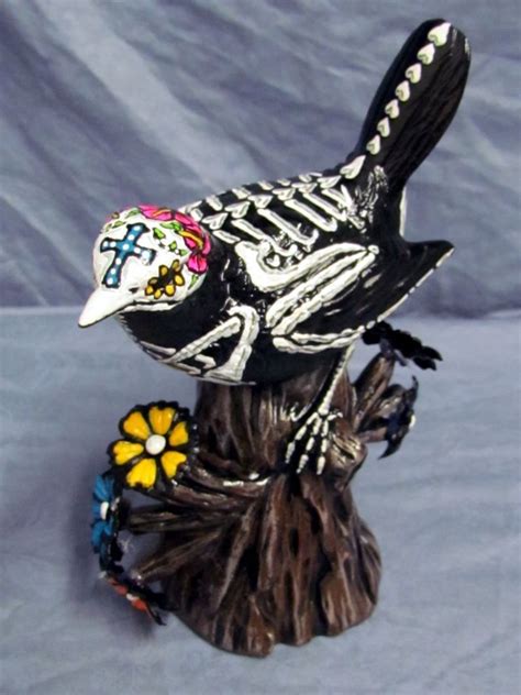 Day Of The Dead Painted Sugar Skull Lovely Hummingbird Statue Dia De