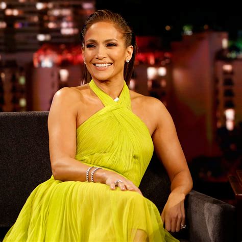 Jennifer Lopez Lució En Venecia Un Impactante Vestido De Dolce