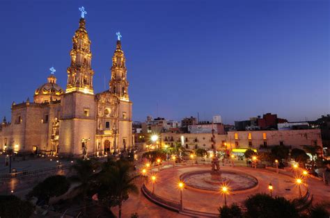 The city celebrates its fifth century in 2008 or 2021, depending on whether one counts from the founding of the original settlement at caparra or the act of moving the. Hospedaje céntrico en San Juan de los Lagos, Jalisco ...