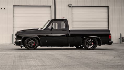 This Amazing Chevy C10 Pick Up Has Been Restored With A 325bhp V8 Top
