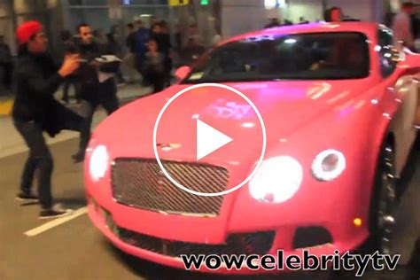 Video Super Bass Nicki Minaj In Her Pink Bentley Continental Gt