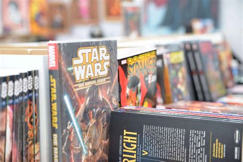 Feast your eyes on the top 10 star wars books according to one of the greatest fans of the saga. The 20 Best Star Wars Books of All Time (Canon and Legends)