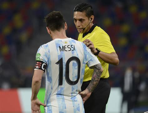 messi argentina lionel messi seeks solace with argentina after bedlam at barcelona the