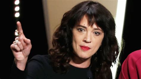 Asia Argento Condemns Weinstein In Fiery Cannes Speech Warns Others
