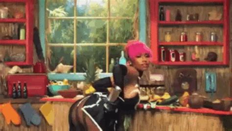 16 Times Nicki Minajs Anaconda Video Made Us Feel Overwhelmed By Her Booty E News