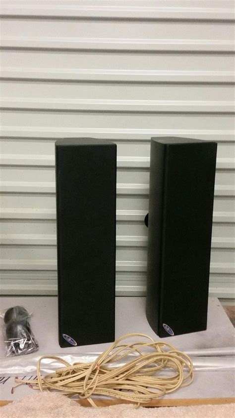 1 Pair Of Australian Built Bookshelf Speakers By Subsonic ﻿ Stereo
