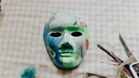 An Eye Opening Mask Art Therapy Exercise Find Your True Self — Thirsty