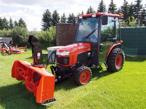 2011 B 3000 Kubota Tractor W 5 Ft Snowblower